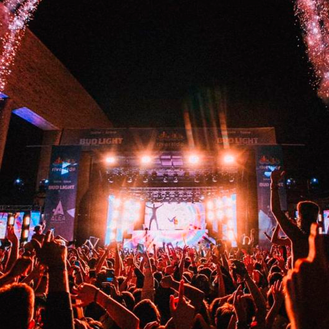 Roupas para online rave a noite