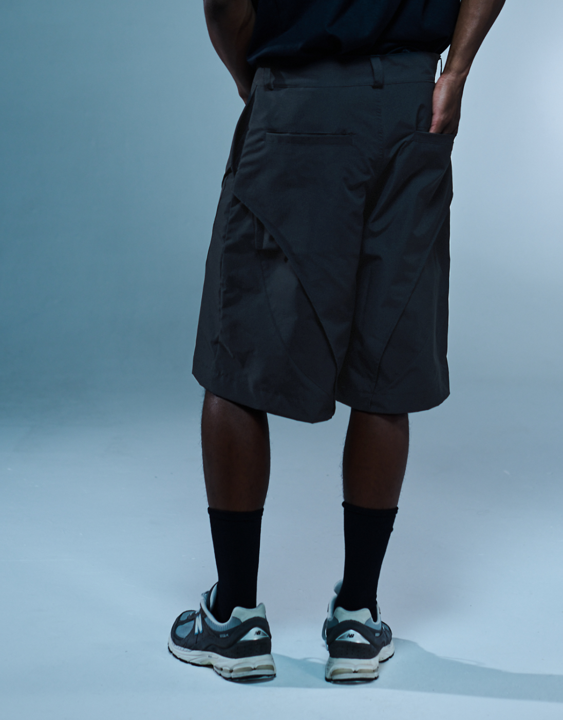 Bermuda Folium Kace Wear x H. Anzai Cinza