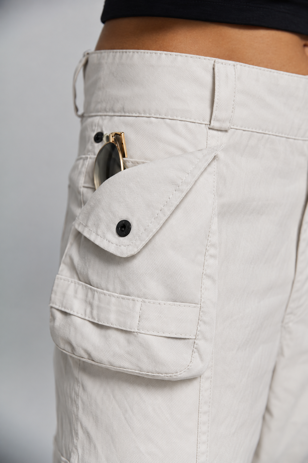 Calça Flare Utilitária Off White