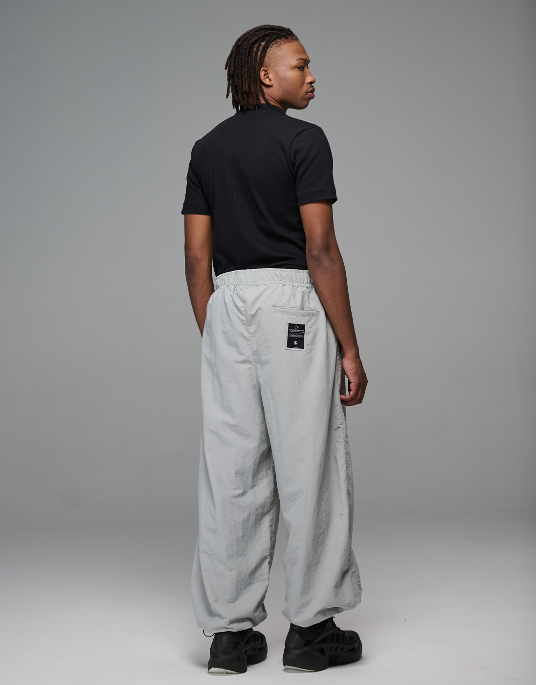 Calça Parachute Combat JJK x Kace Wear Cinza