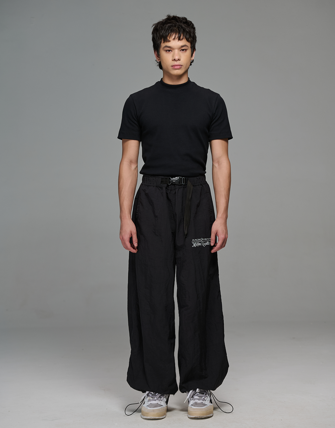 Calça Parachute Combat JJK x Kace Wear Preta