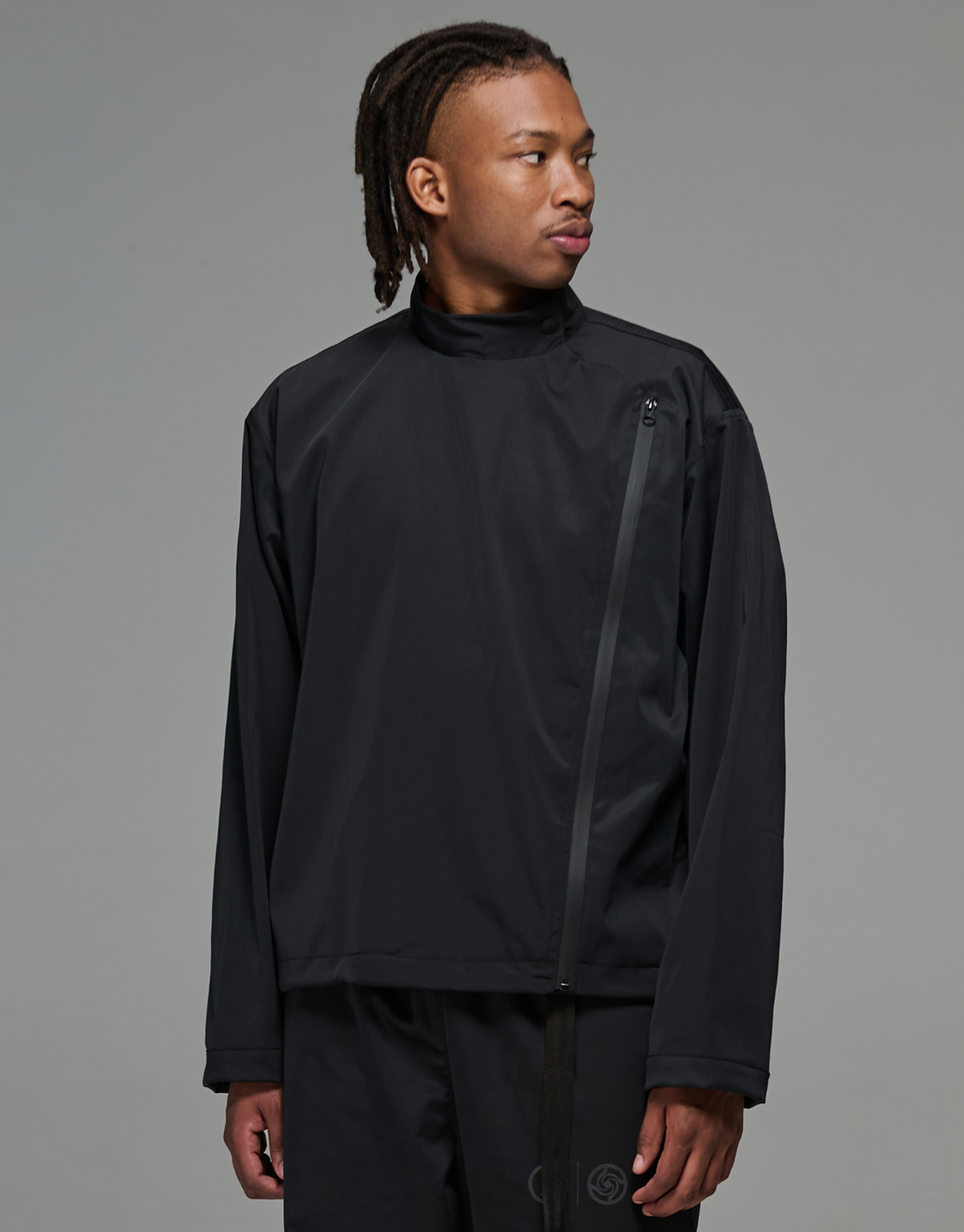 Jaqueta Jujutsu High JJK x Kace Wear Preta