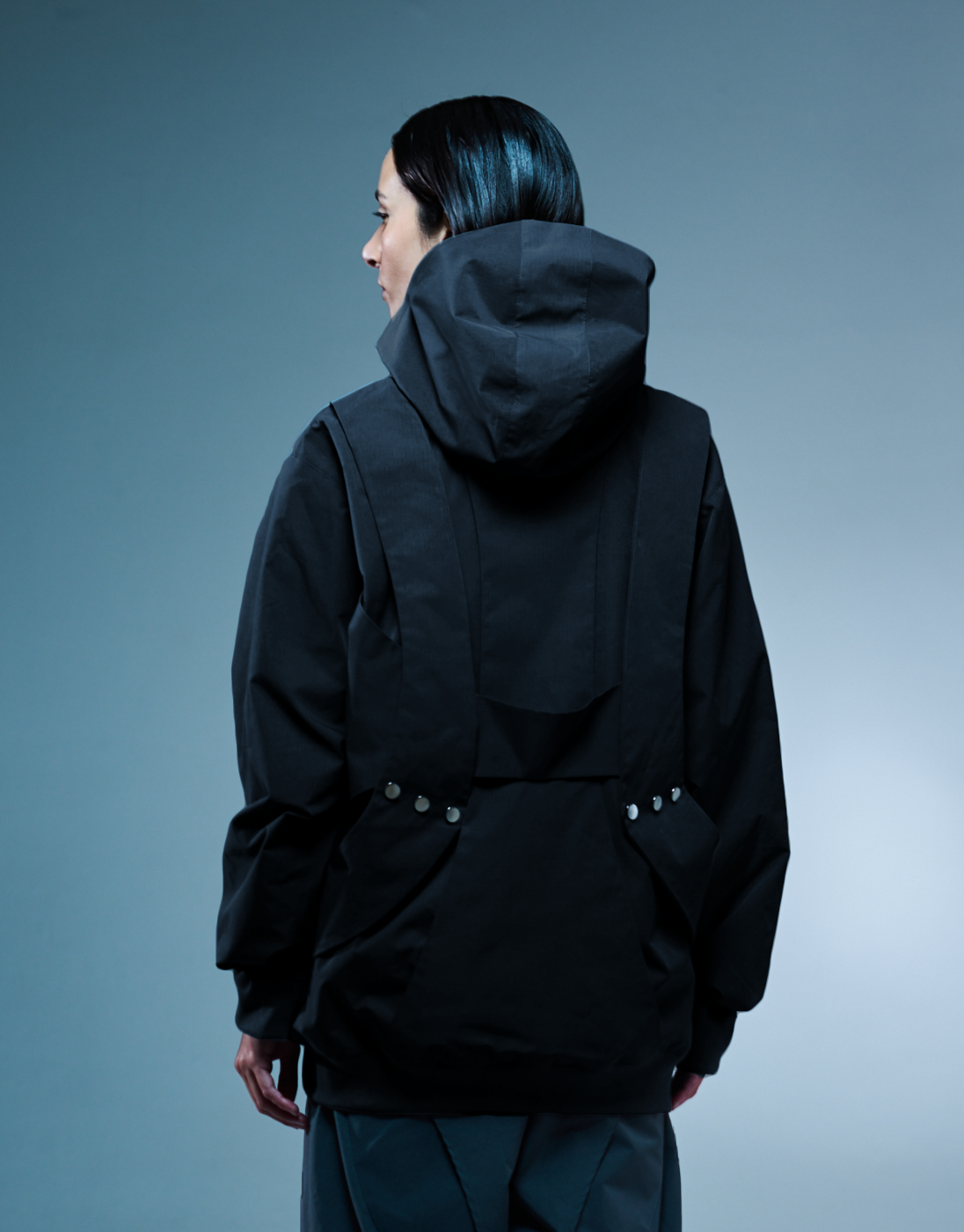 Jaqueta Puparia Kace Wear x H. Anzai Preta