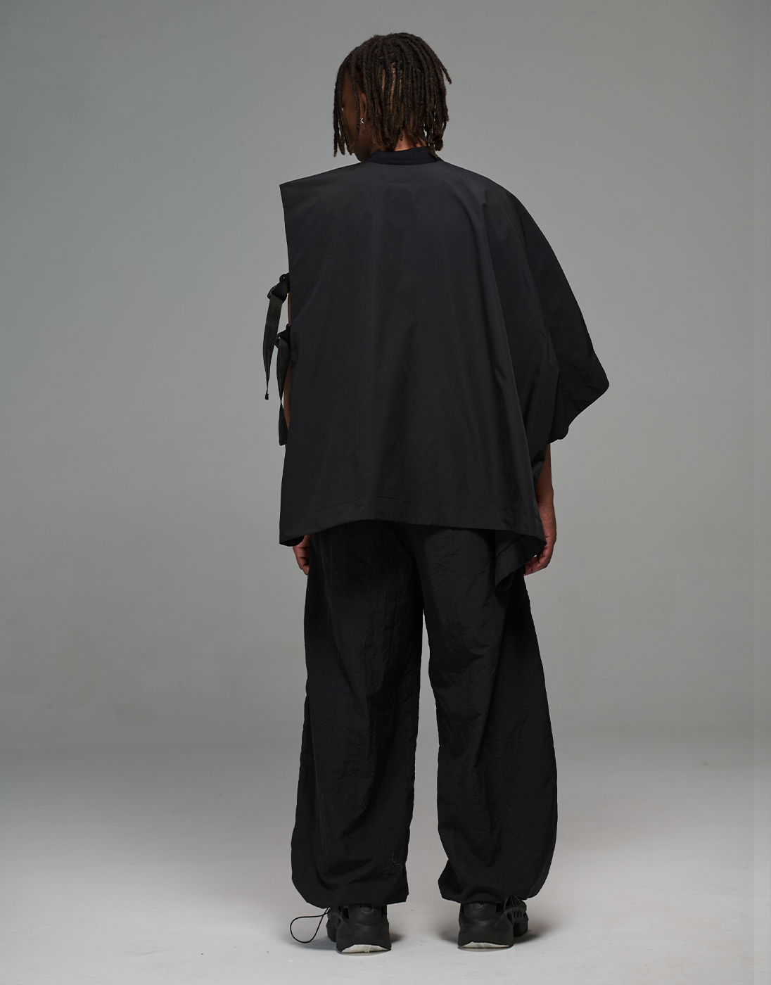 Poncho Cursed JJK x Kace Wear Preto