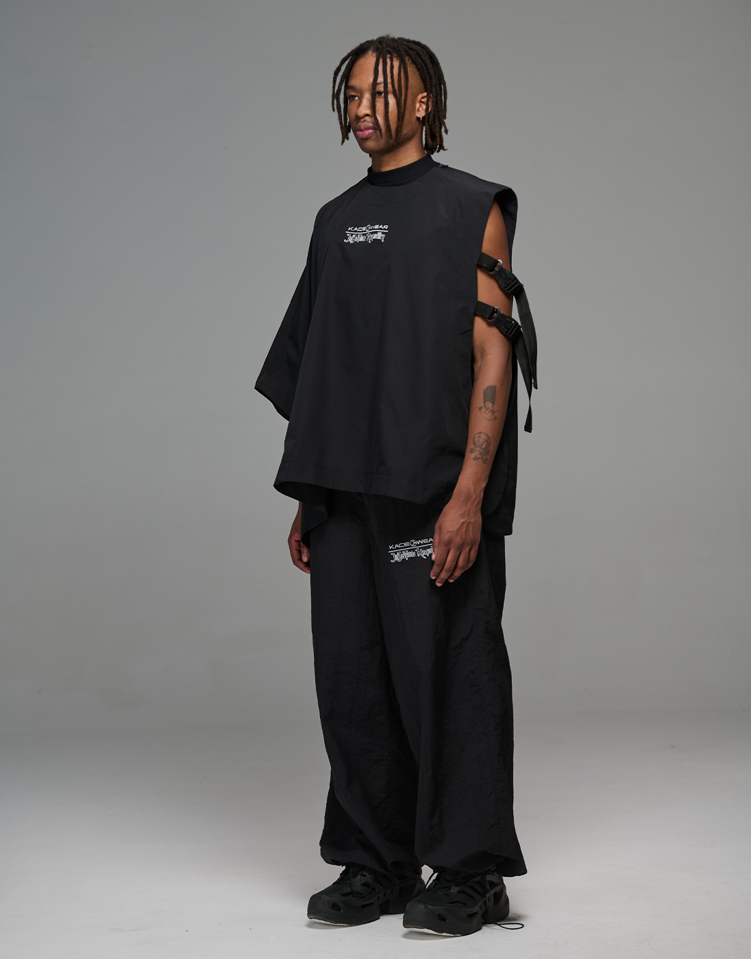 Poncho Cursed JJK x Kace Wear Preto