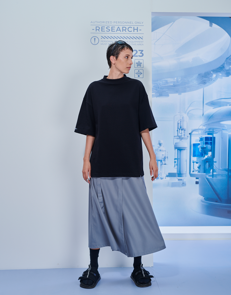 Saia Envelope Tech Cinza Kace Frente Feminina